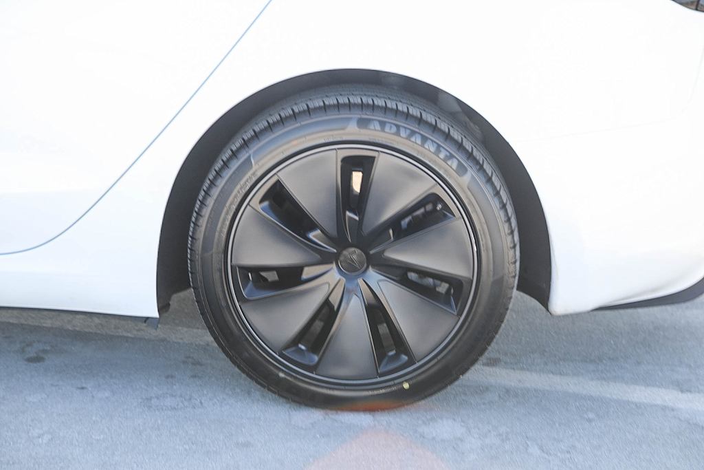 Thumbnail: 2025 Tesla Model 3 - 19