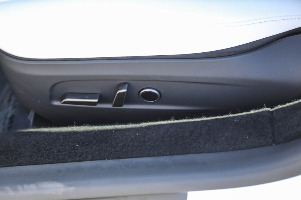 Thumbnail: 2025 Tesla Model 3 - 20