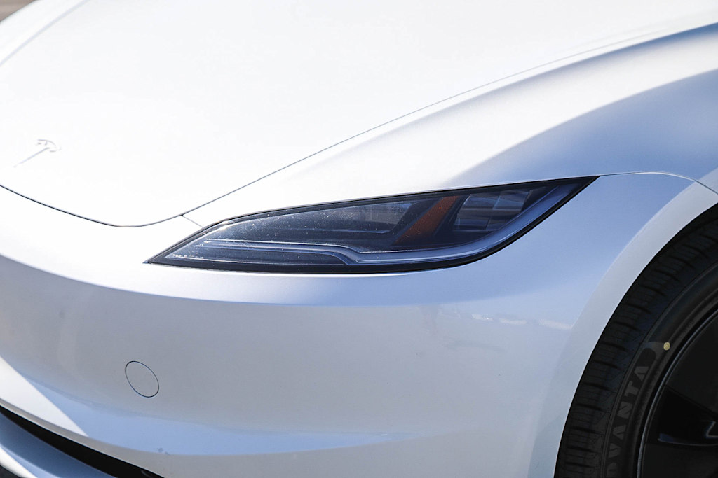 Thumbnail: 2025 Tesla Model 3 - 17