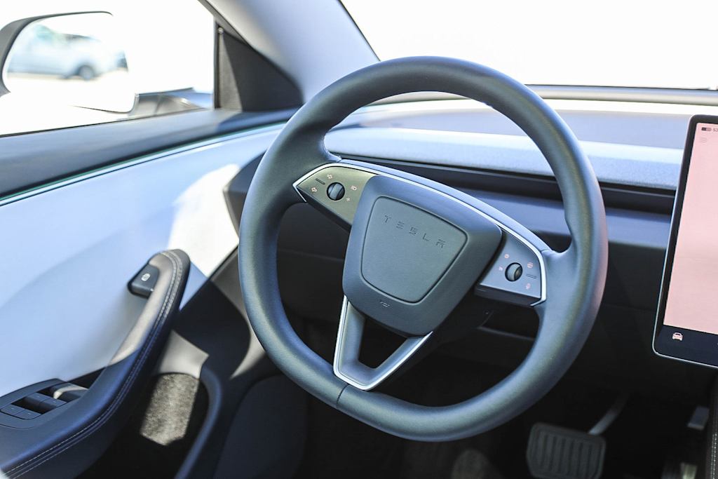 Thumbnail: 2025 Tesla Model 3 - 11