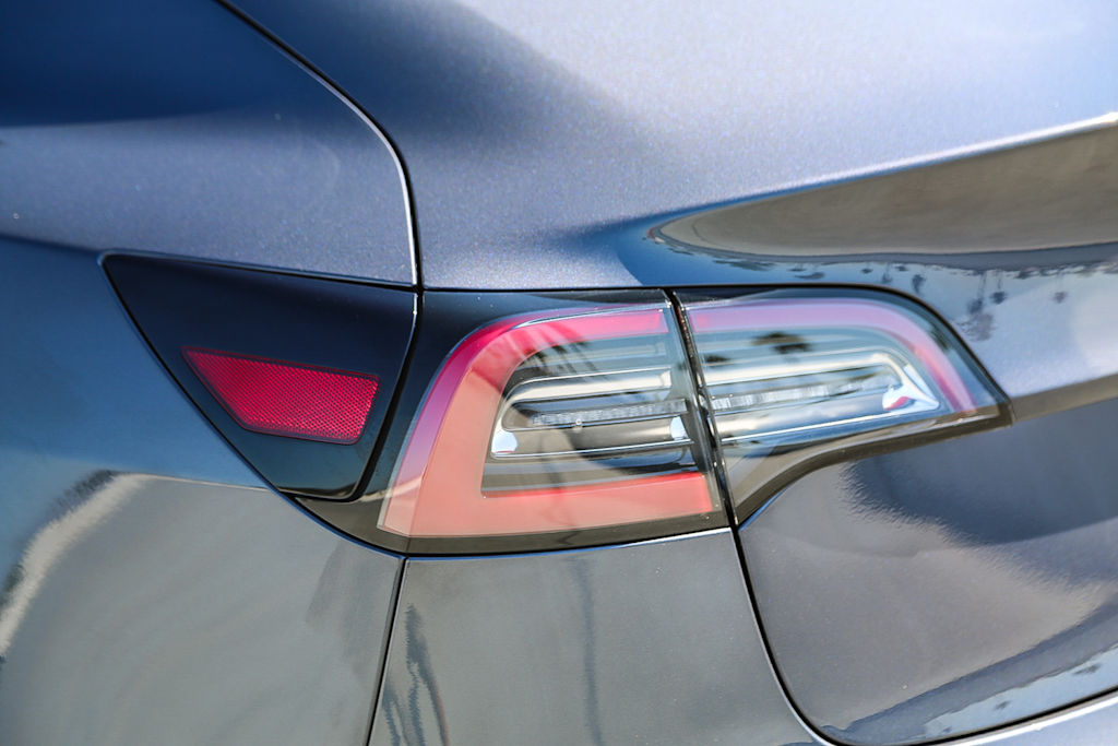 Thumbnail: 2023 Tesla Model 3 - 18