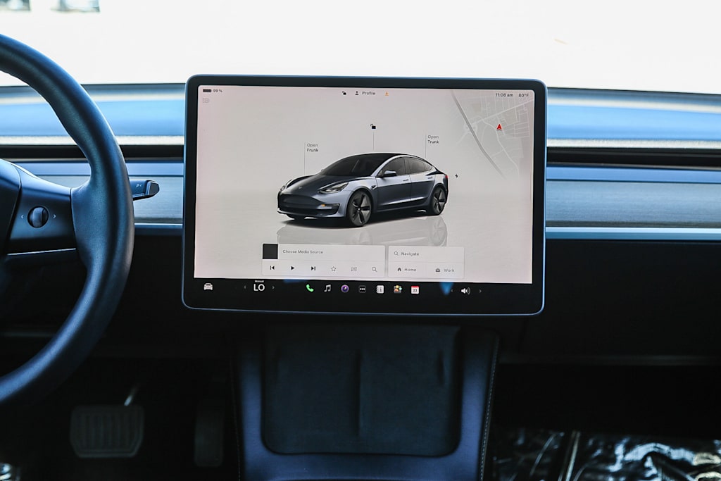Thumbnail: 2023 Tesla Model 3 - 11