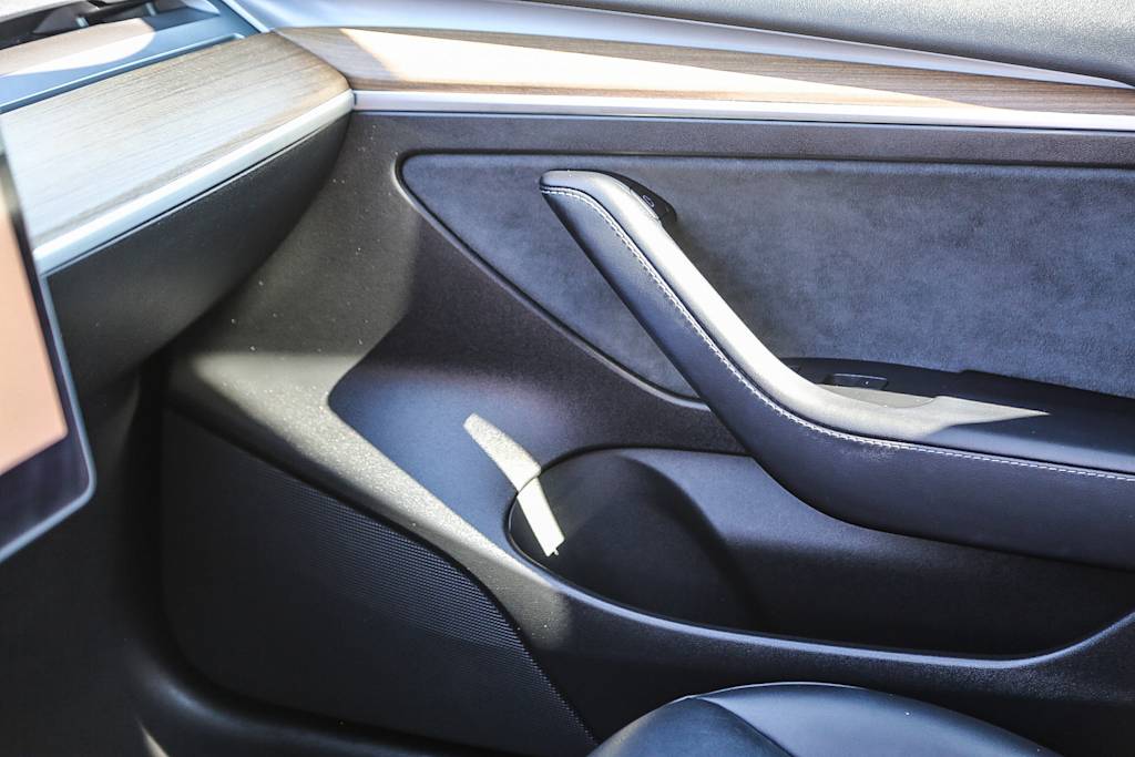 Thumbnail: 2023 Tesla Model 3 - 22