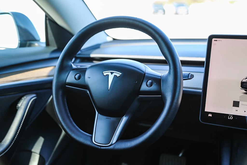 Thumbnail: 2023 Tesla Model 3 - 7