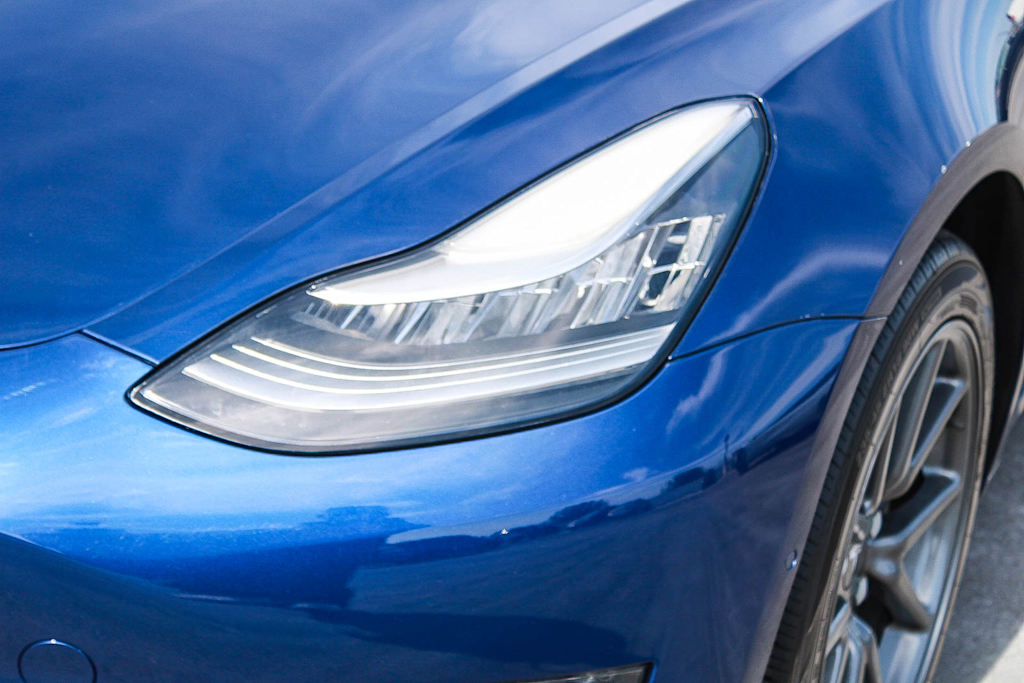 Thumbnail: 2018 Tesla Model 3 - 17