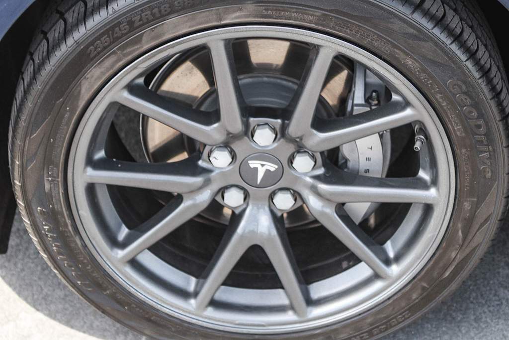 Thumbnail: 2018 Tesla Model 3 - 6