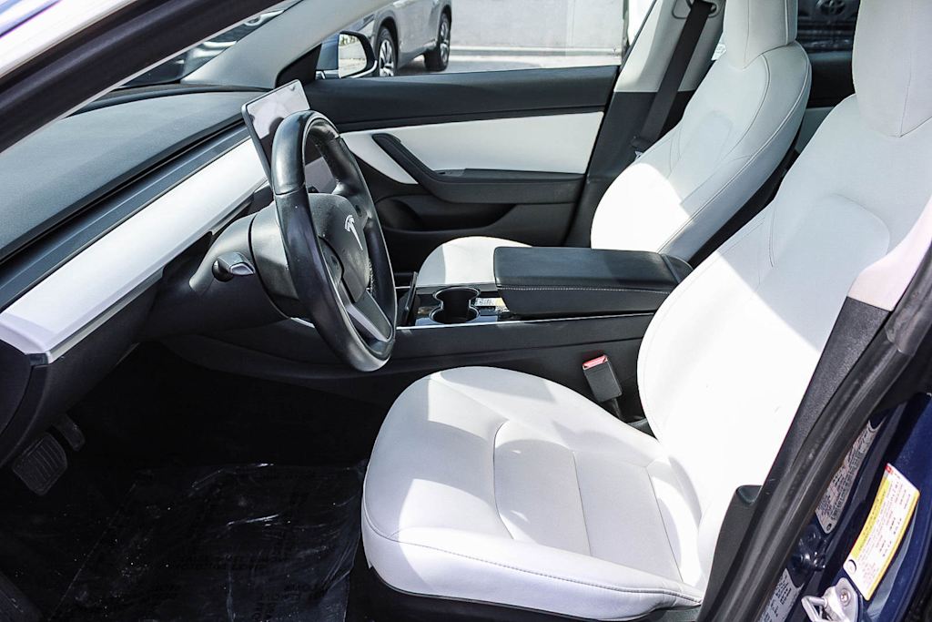 Thumbnail: 2018 Tesla Model 3 - 9
