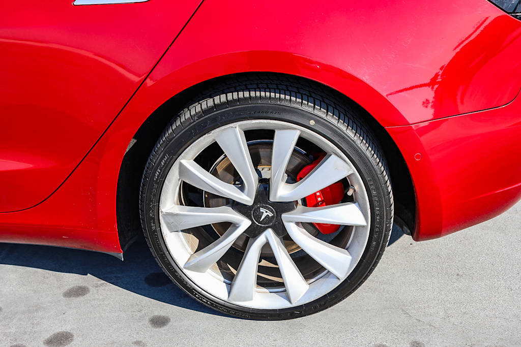 Thumbnail: 2018 Tesla Model 3 - 17