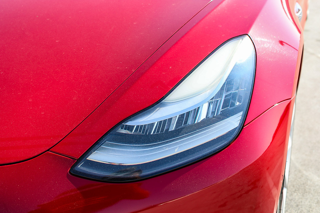 Thumbnail: 2018 Tesla Model 3 - 15