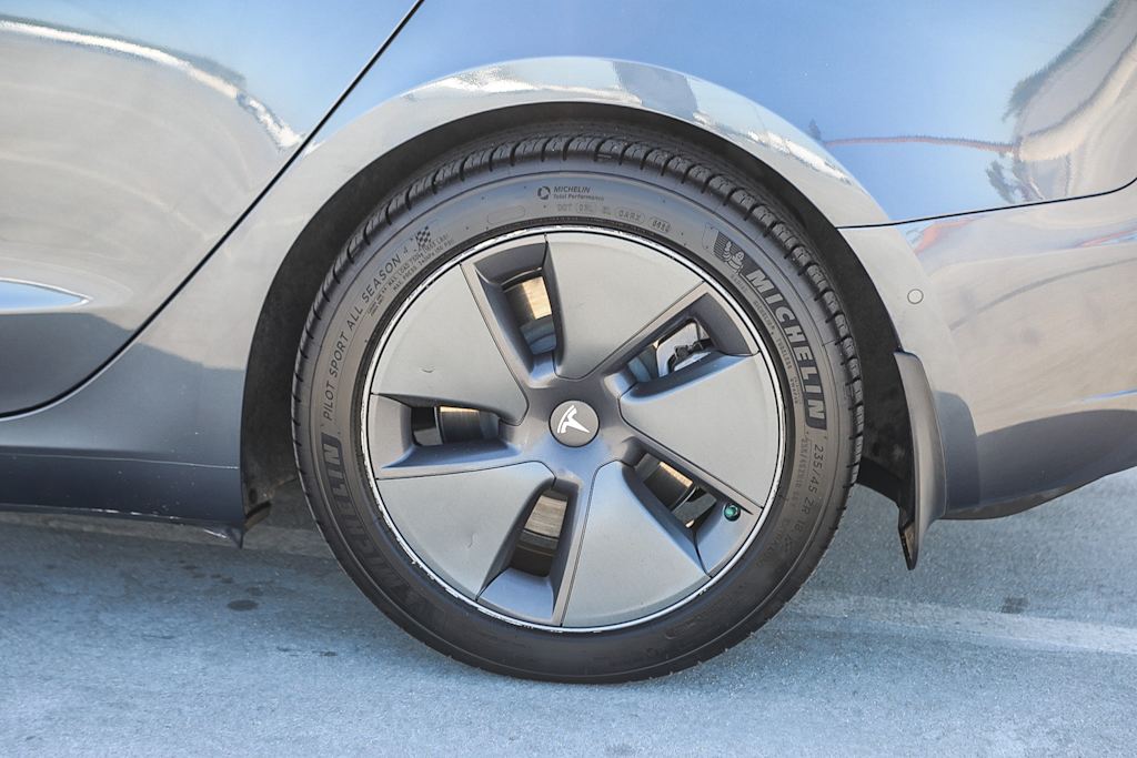 Thumbnail: 2022 Tesla Model 3 - 19