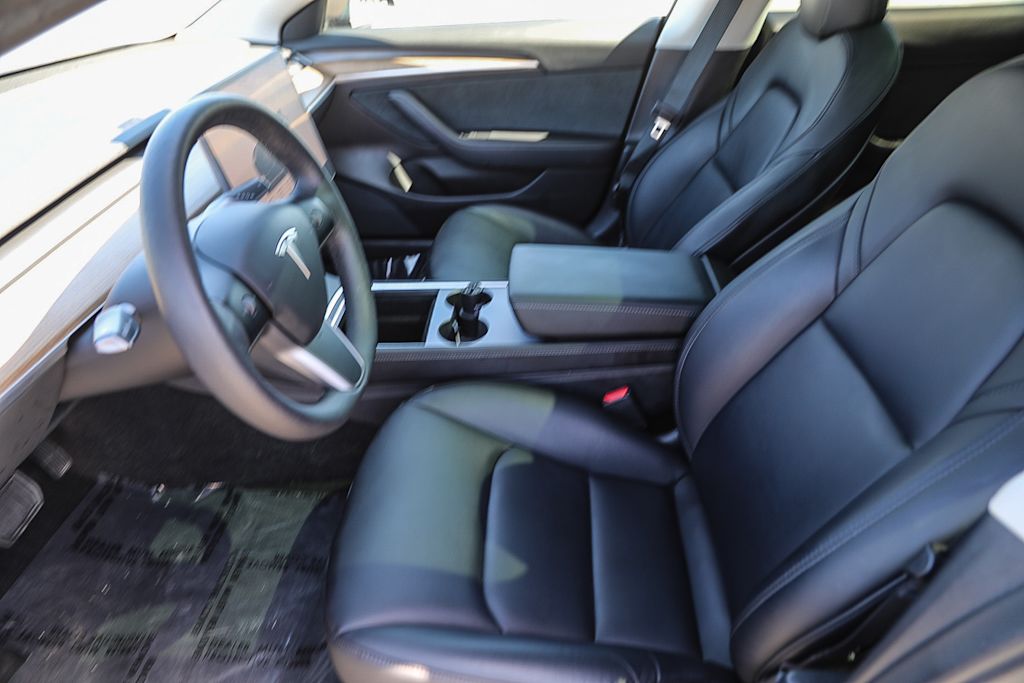 Thumbnail: 2022 Tesla Model 3 - 9