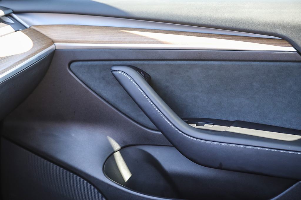 Thumbnail: 2022 Tesla Model 3 - 22