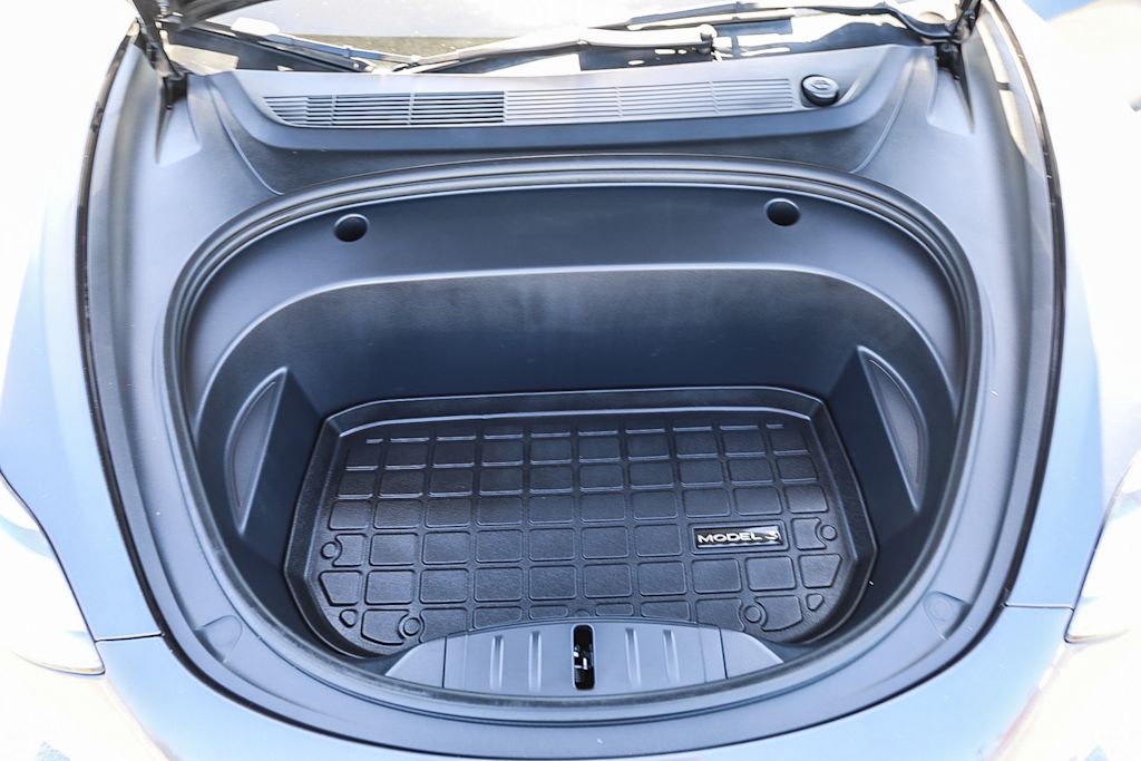 Thumbnail: 2022 Tesla Model 3 - 27