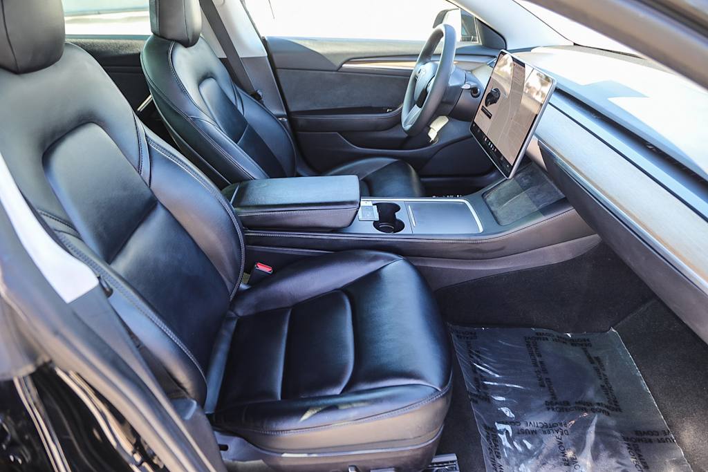 Thumbnail: 2021 Tesla Model 3 - 8