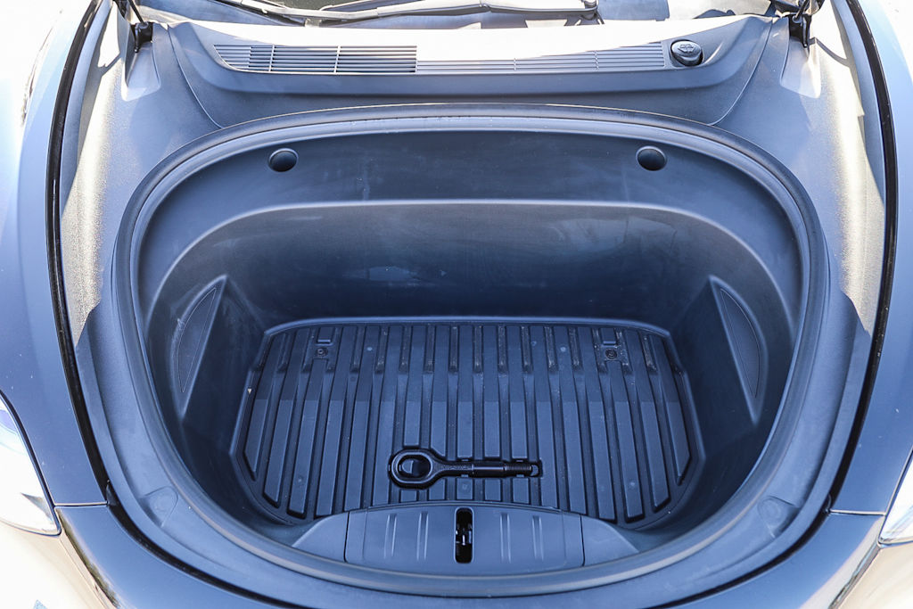 Thumbnail: 2021 Tesla Model 3 - 27