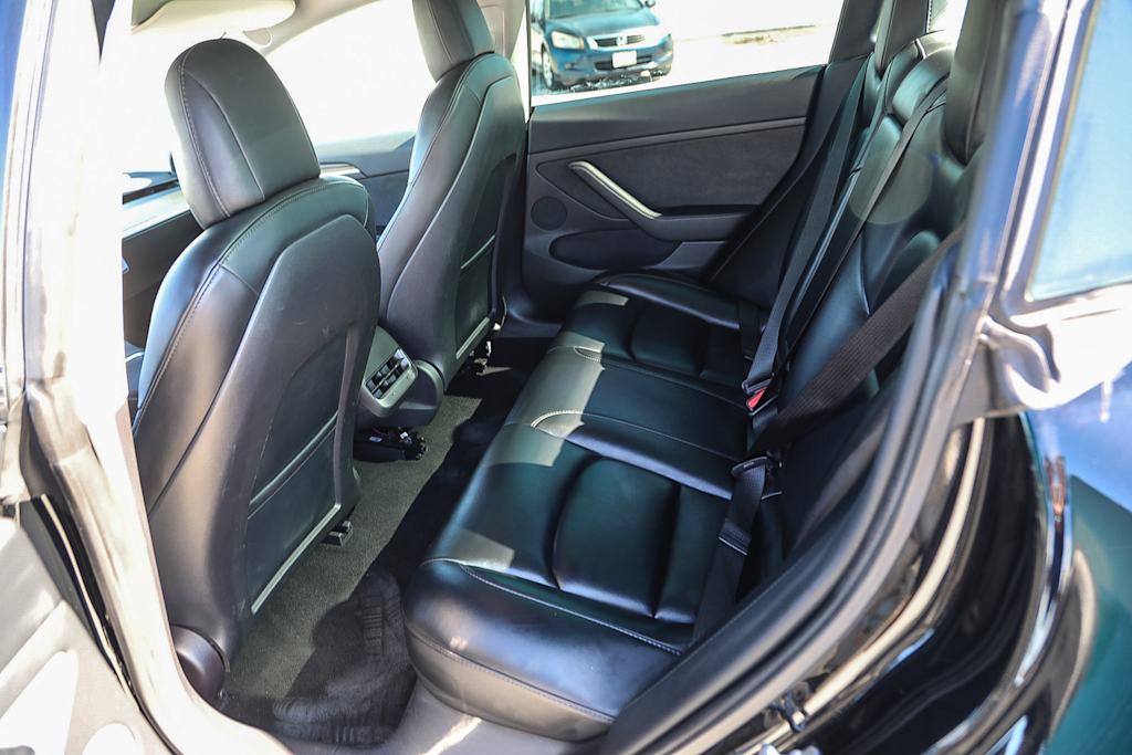 Thumbnail: 2021 Tesla Model 3 - 10
