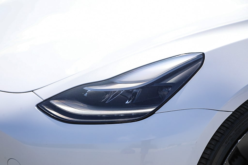 Thumbnail: 2021 Tesla Model 3 - 17