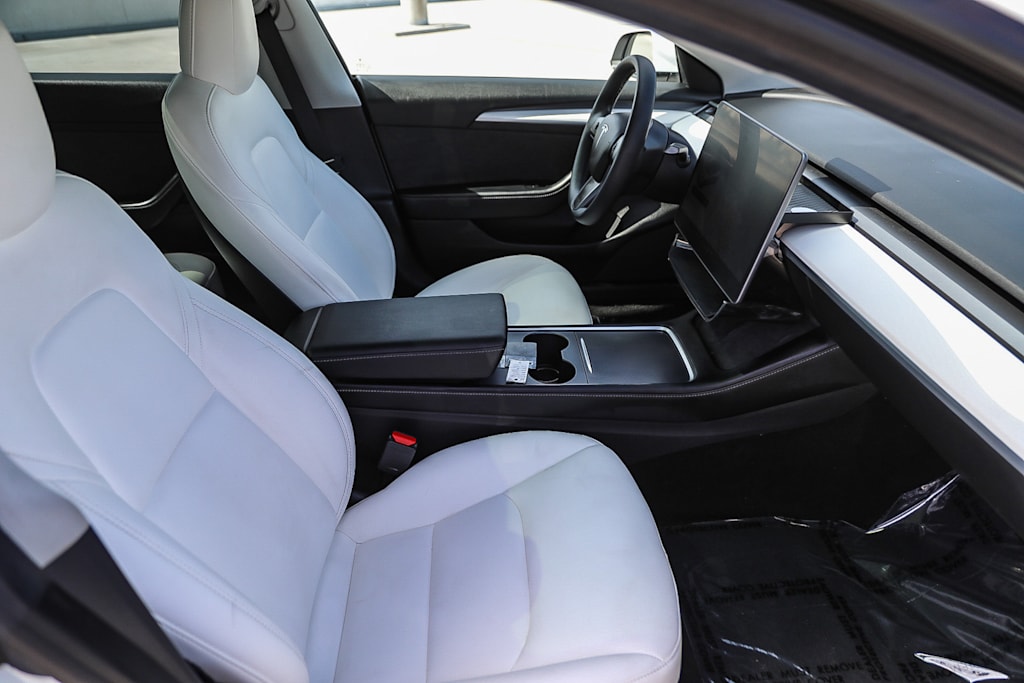 Thumbnail: 2021 Tesla Model 3 - 8