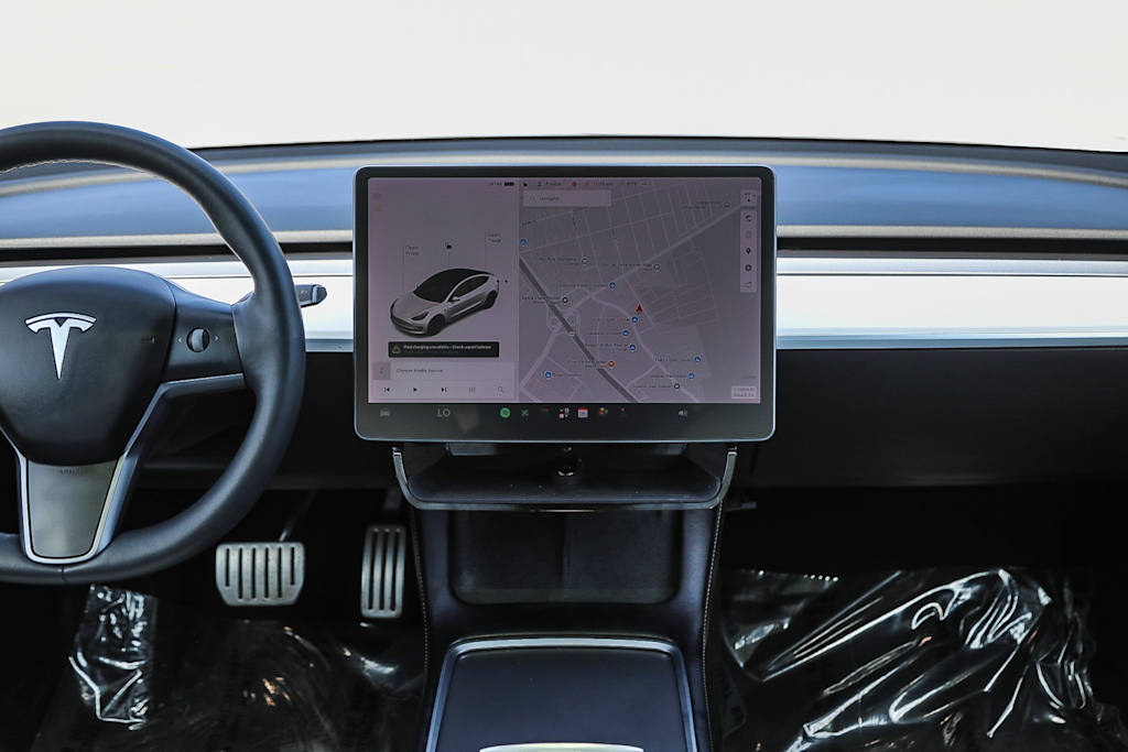 Thumbnail: 2021 Tesla Model 3 - 7
