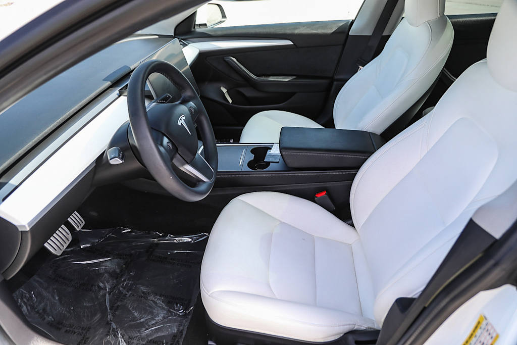 Thumbnail: 2021 Tesla Model 3 - 9