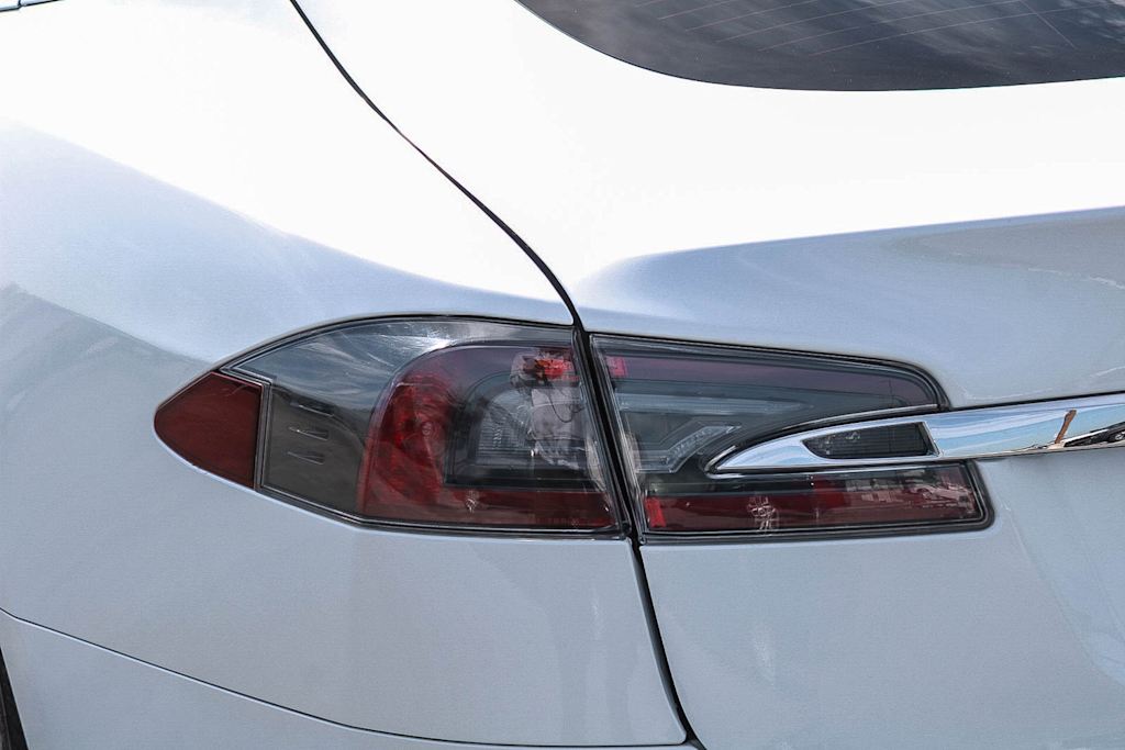 Thumbnail: 2019 Tesla Model S - 18