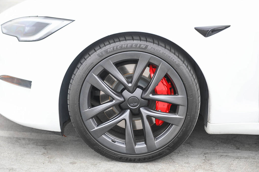 Thumbnail: 2023 Tesla Model S - 6