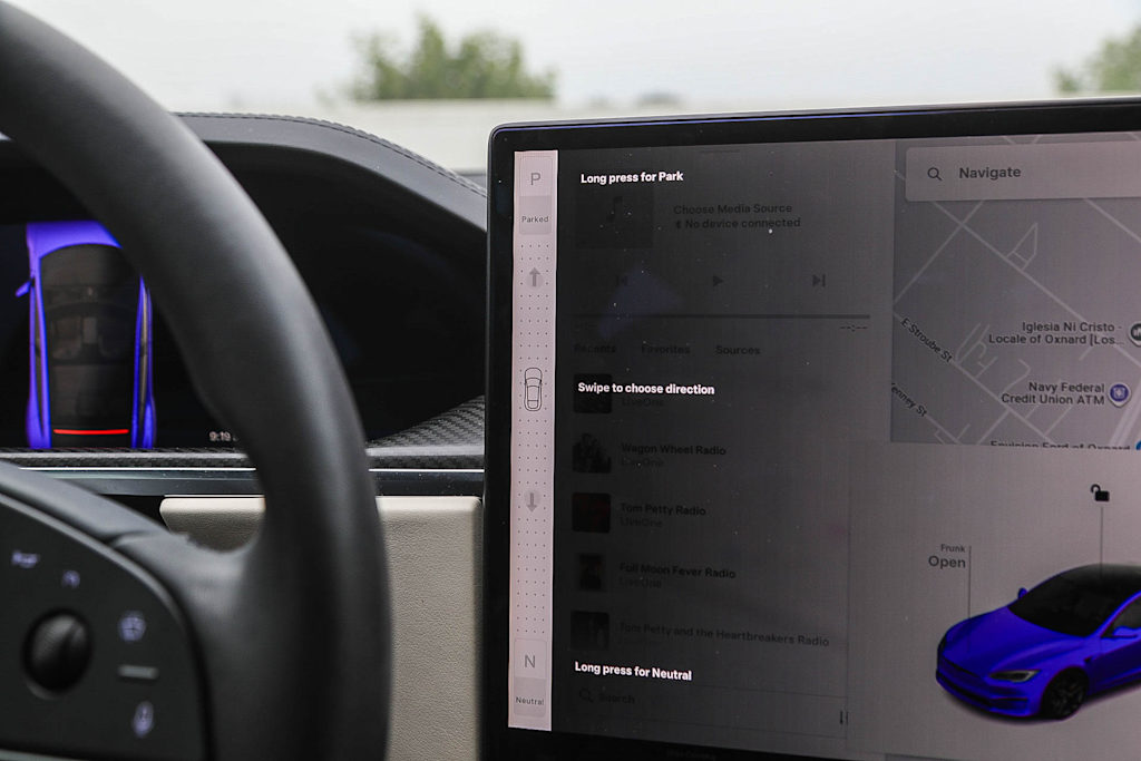 Thumbnail: 2023 Tesla Model S - 22