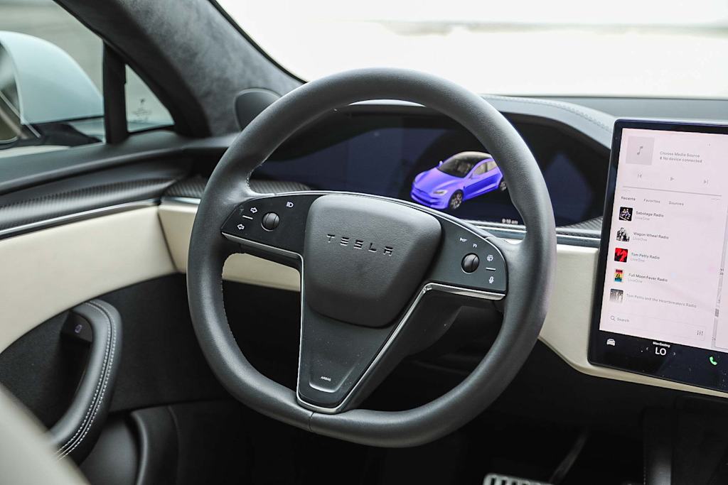 Thumbnail: 2023 Tesla Model S - 7