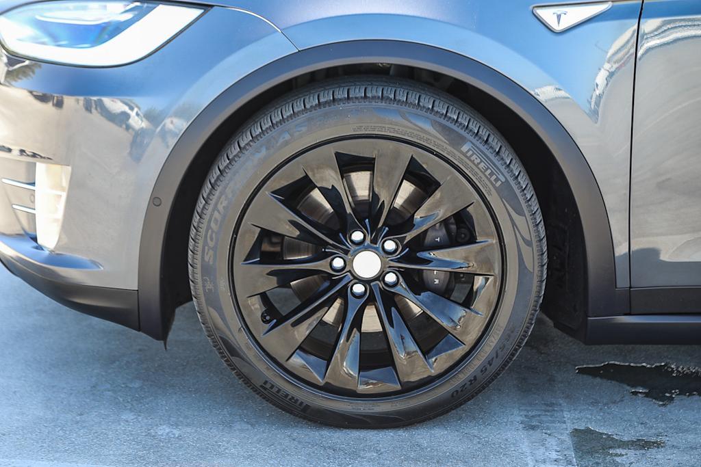 Thumbnail: 2016 Tesla Model X - 6