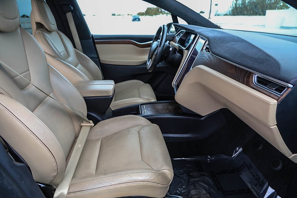Thumbnail: 2016 Tesla Model X - 8