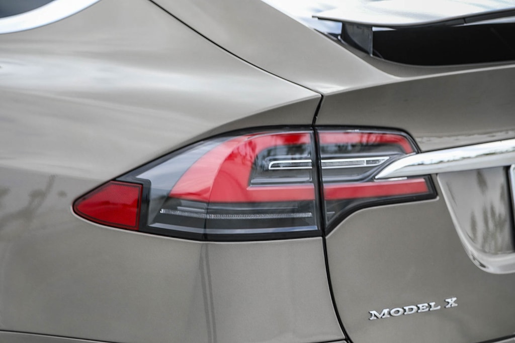 Thumbnail: 2016 Tesla Model X - 17