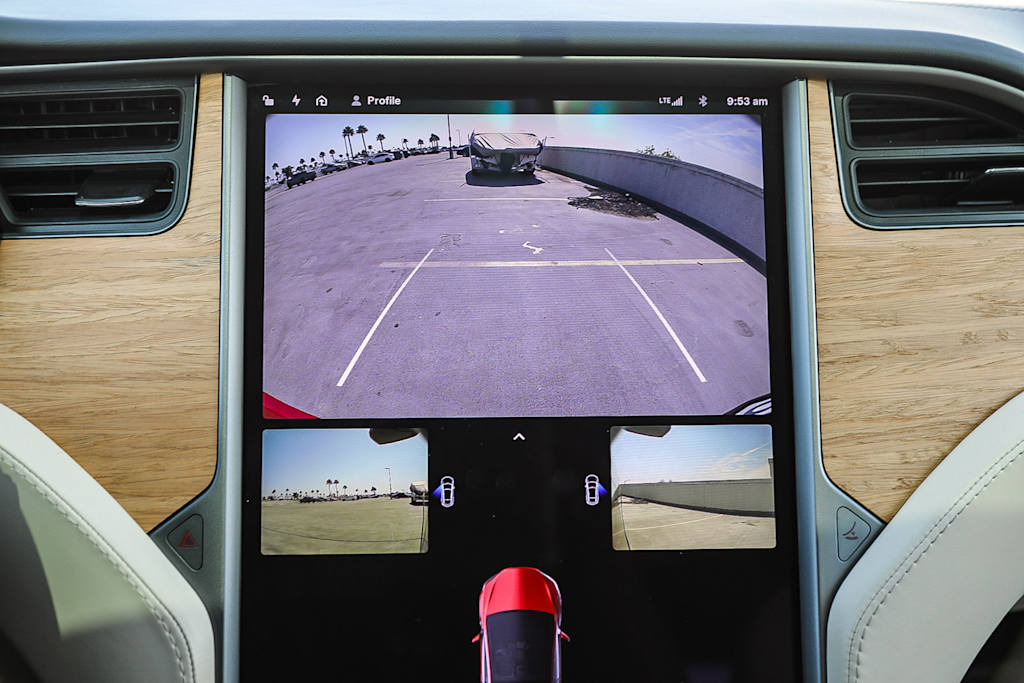 Thumbnail: 2019 Tesla Model X - 24