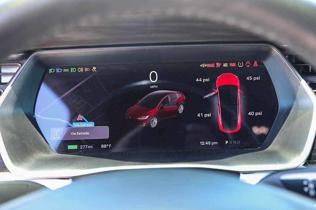 Thumbnail: 2020 Tesla Model X - 13
