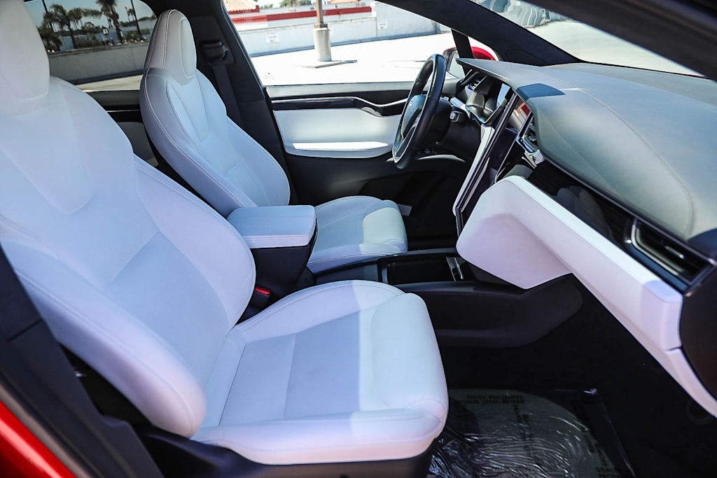 Thumbnail: 2020 Tesla Model X - 8