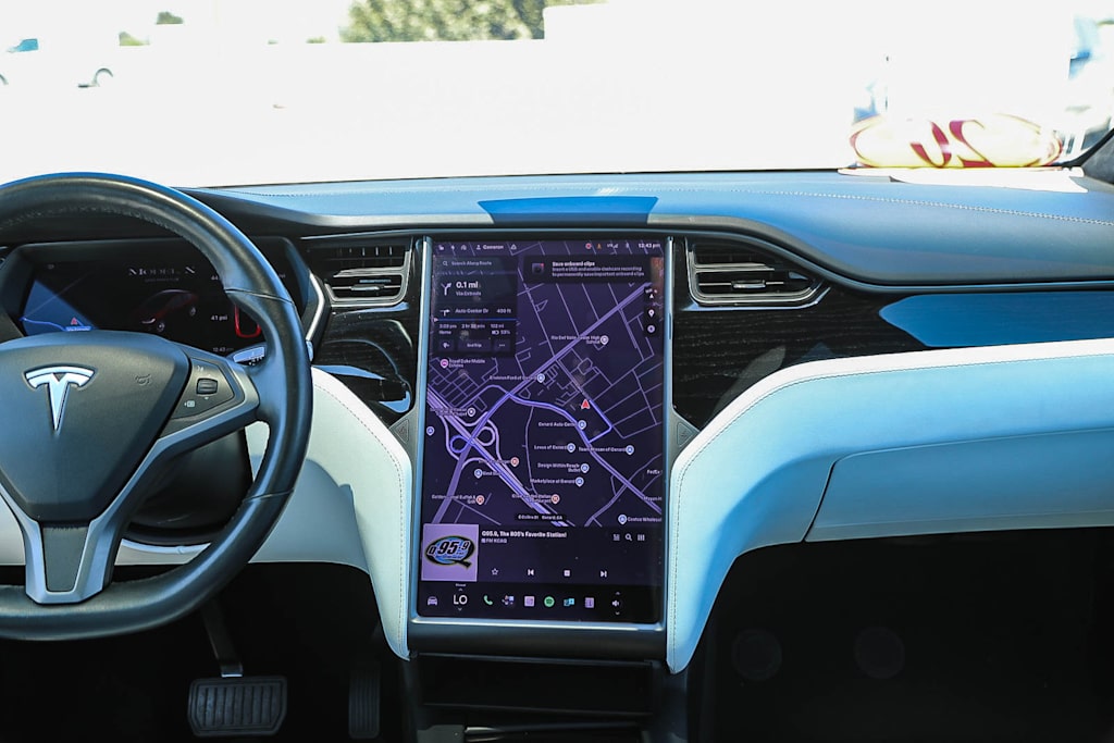 Thumbnail: 2020 Tesla Model X - 11