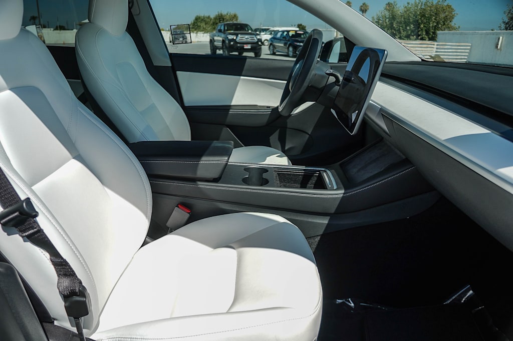 Thumbnail: 2021 Tesla Model Y - 9