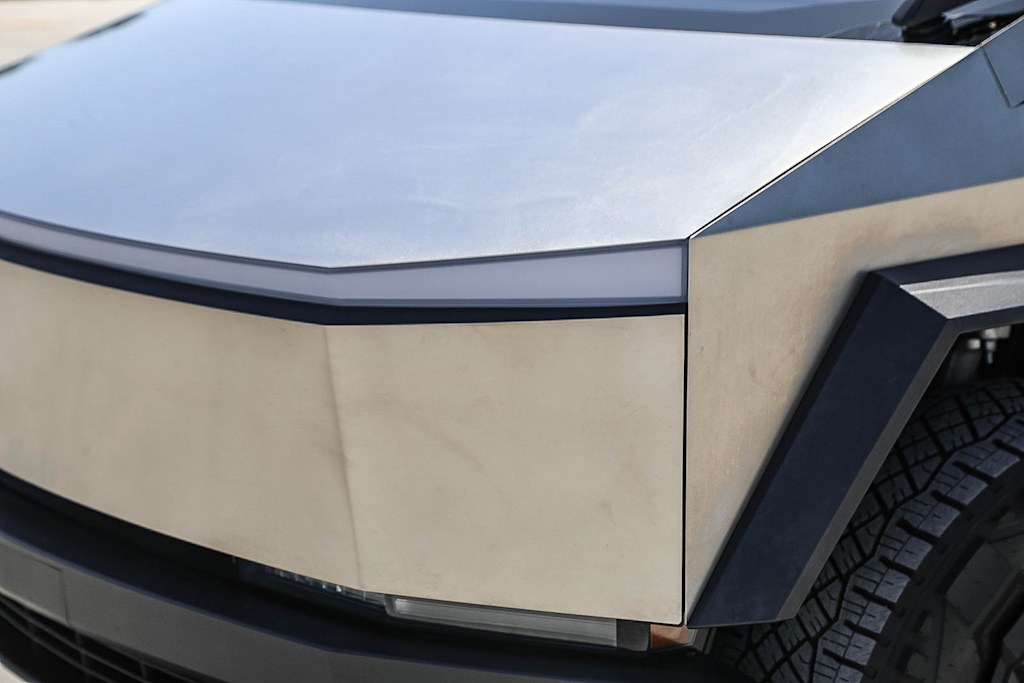 Thumbnail: 2025 Tesla Cybertruck - 15