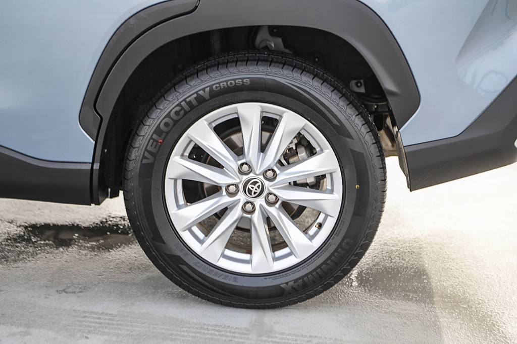 Thumbnail: 2023 Toyota Corolla Cross - 22