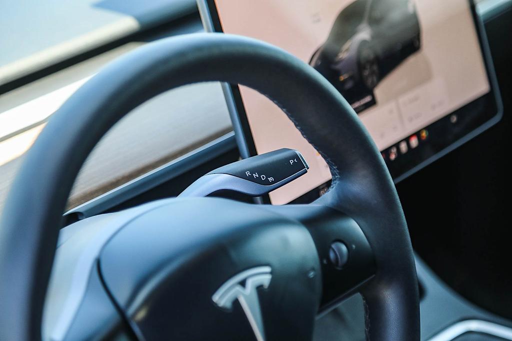 Thumbnail: 2025 Tesla Model Y - 19
