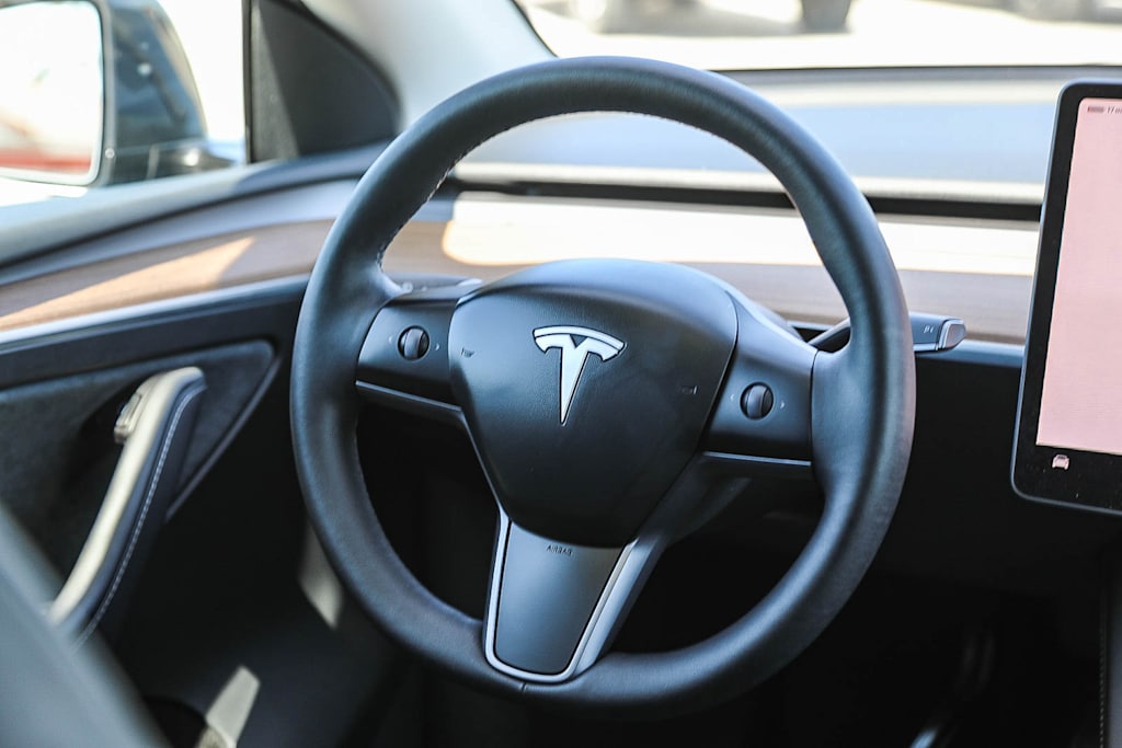 Thumbnail: 2025 Tesla Model Y - 7