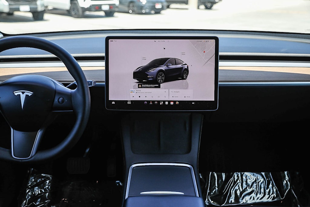 Thumbnail: 2025 Tesla Model Y - 2