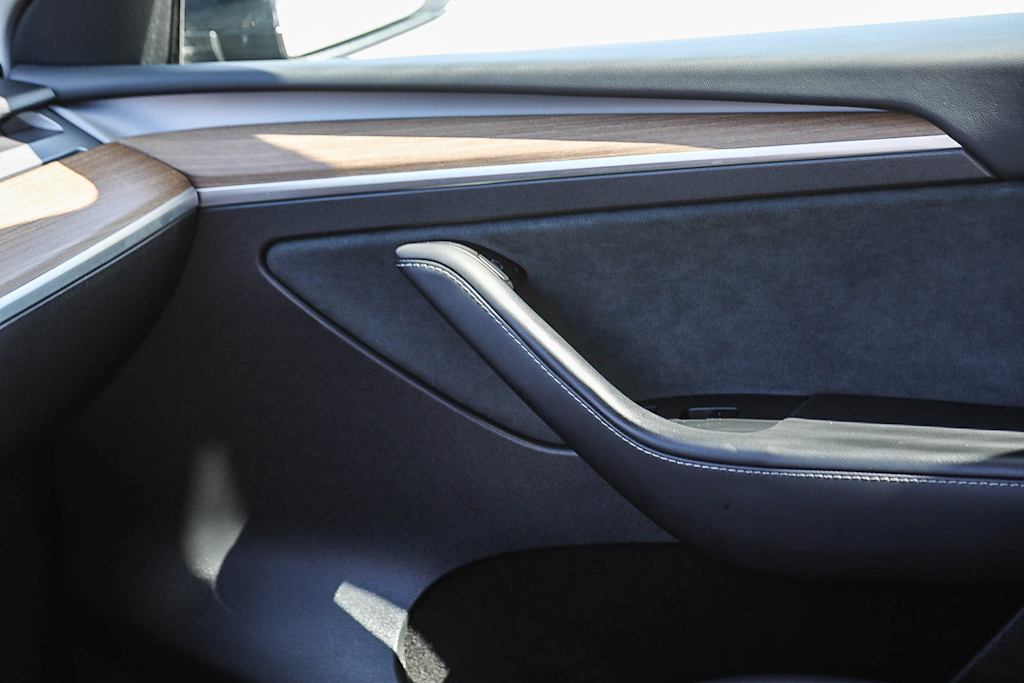 Thumbnail: 2025 Tesla Model Y - 20