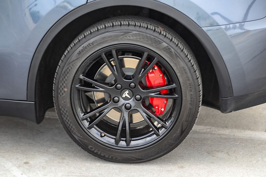 Thumbnail: 2023 Tesla Model Y - 19