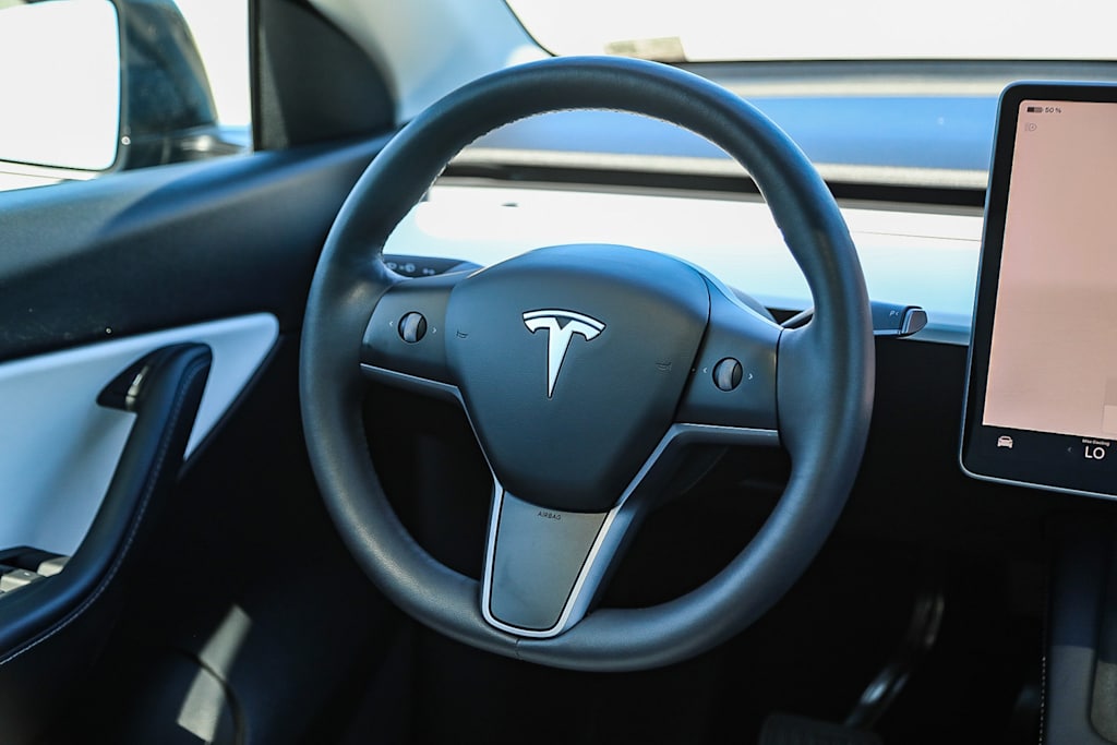 Thumbnail: 2022 Tesla Model Y - 11