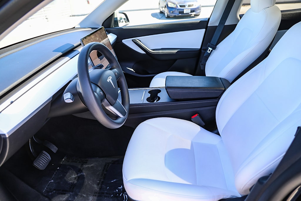 Thumbnail: 2022 Tesla Model Y - 9
