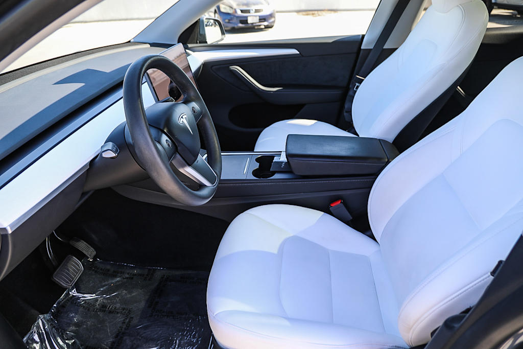 Thumbnail: 2023 Tesla Model Y - 9