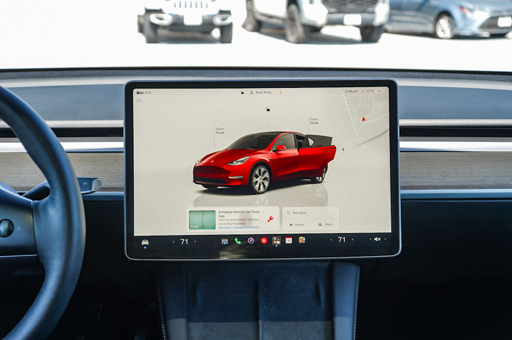 Thumbnail: 2023 Tesla Model Y - 11