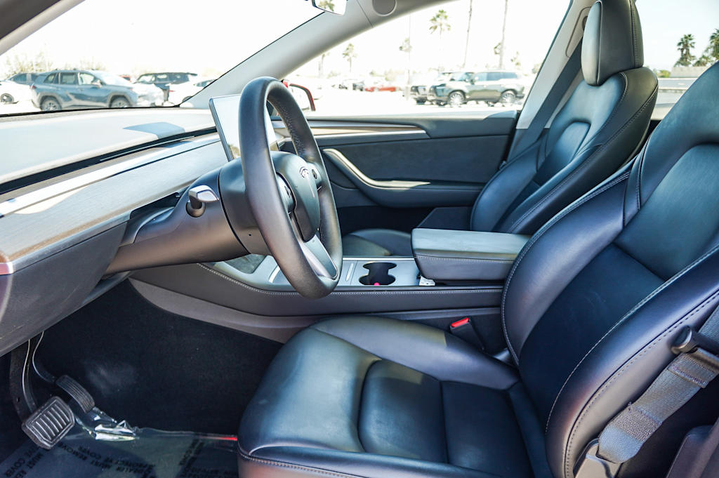 Thumbnail: 2023 Tesla Model Y - 9