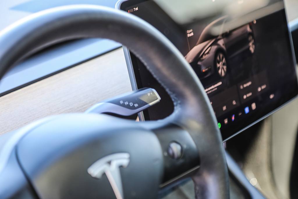 Thumbnail: 2023 Tesla Model Y - 21