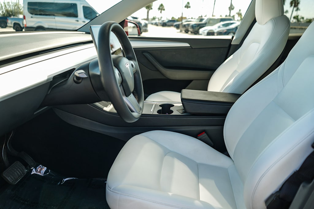 Thumbnail: 2024 Tesla Model Y - 9
